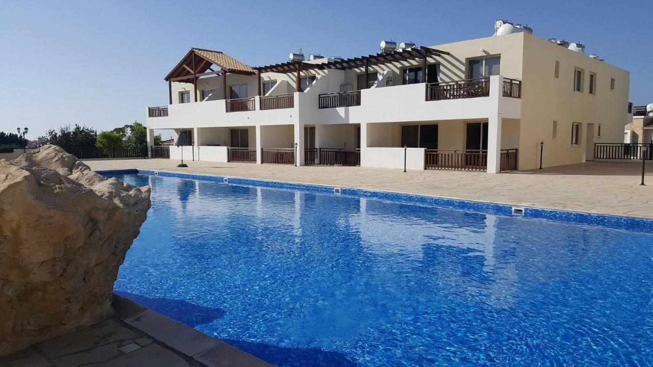 Stunning Apartment C106 With Balcony Looking Over Pool Πέγεια Εξωτερικό φωτογραφία